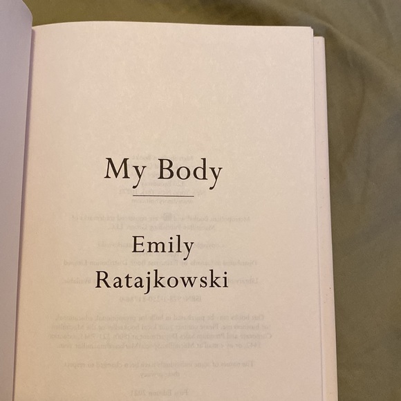 My Body by Emily Ratajkowski - Picture 5 of 5